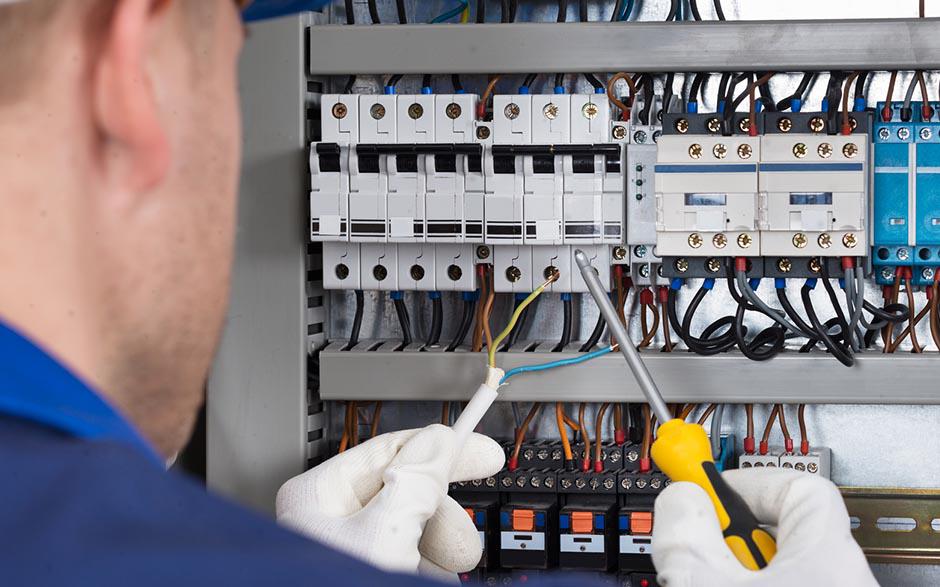 taux horaire électricien Montlhéry